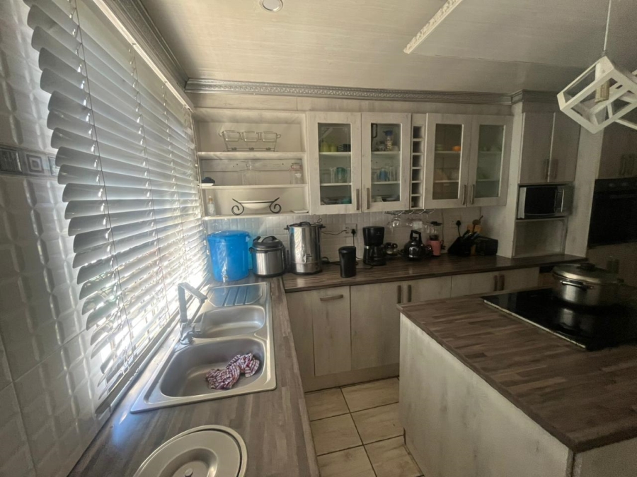 3 Bedroom Property for Sale in Kwazakhele Eastern Cape